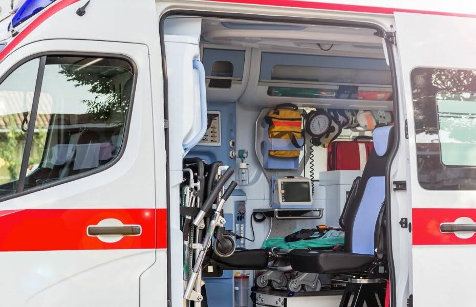Interno di un'ambulanza